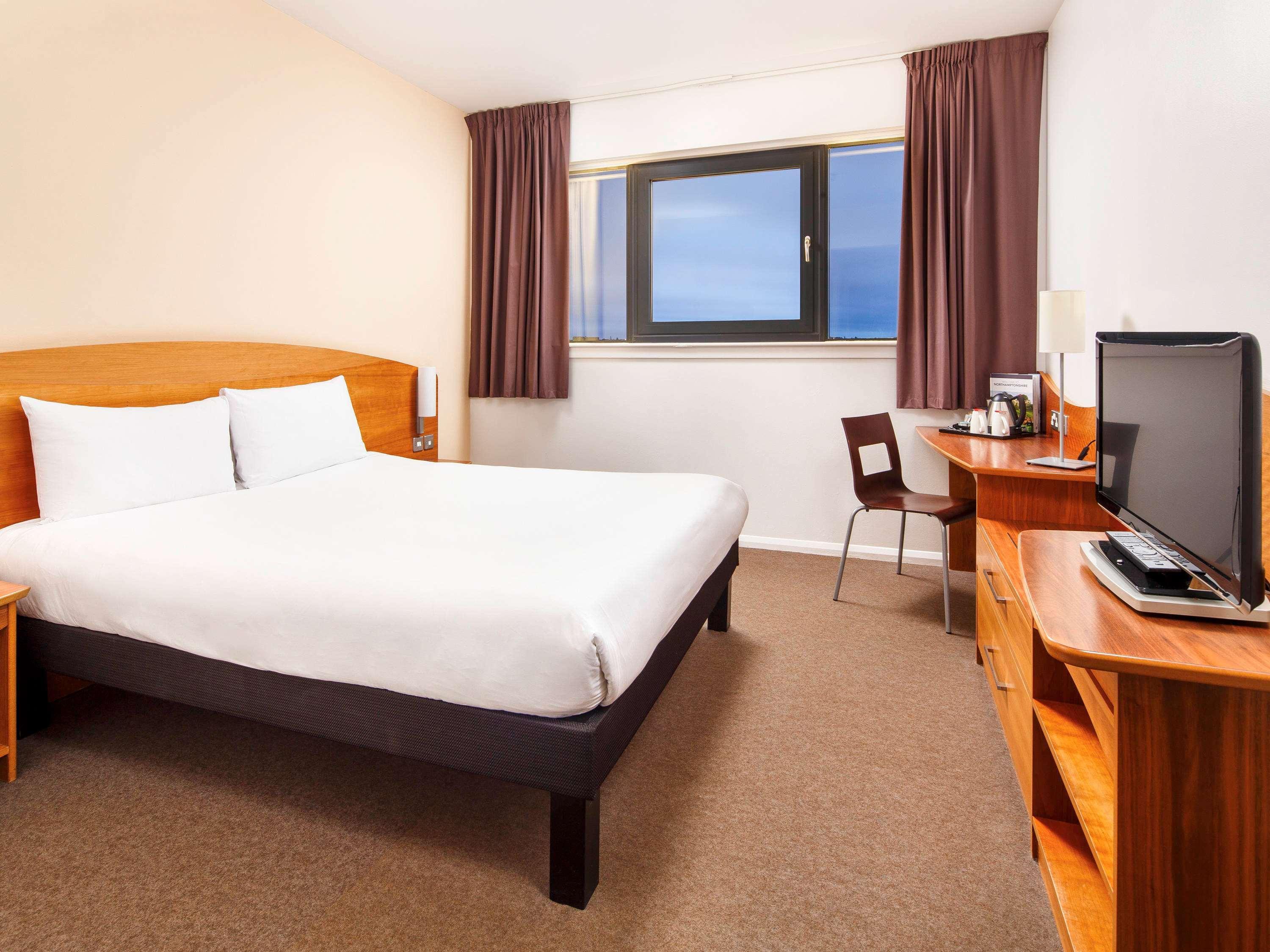Ibis Wellingborough Hotel Eksteriør billede