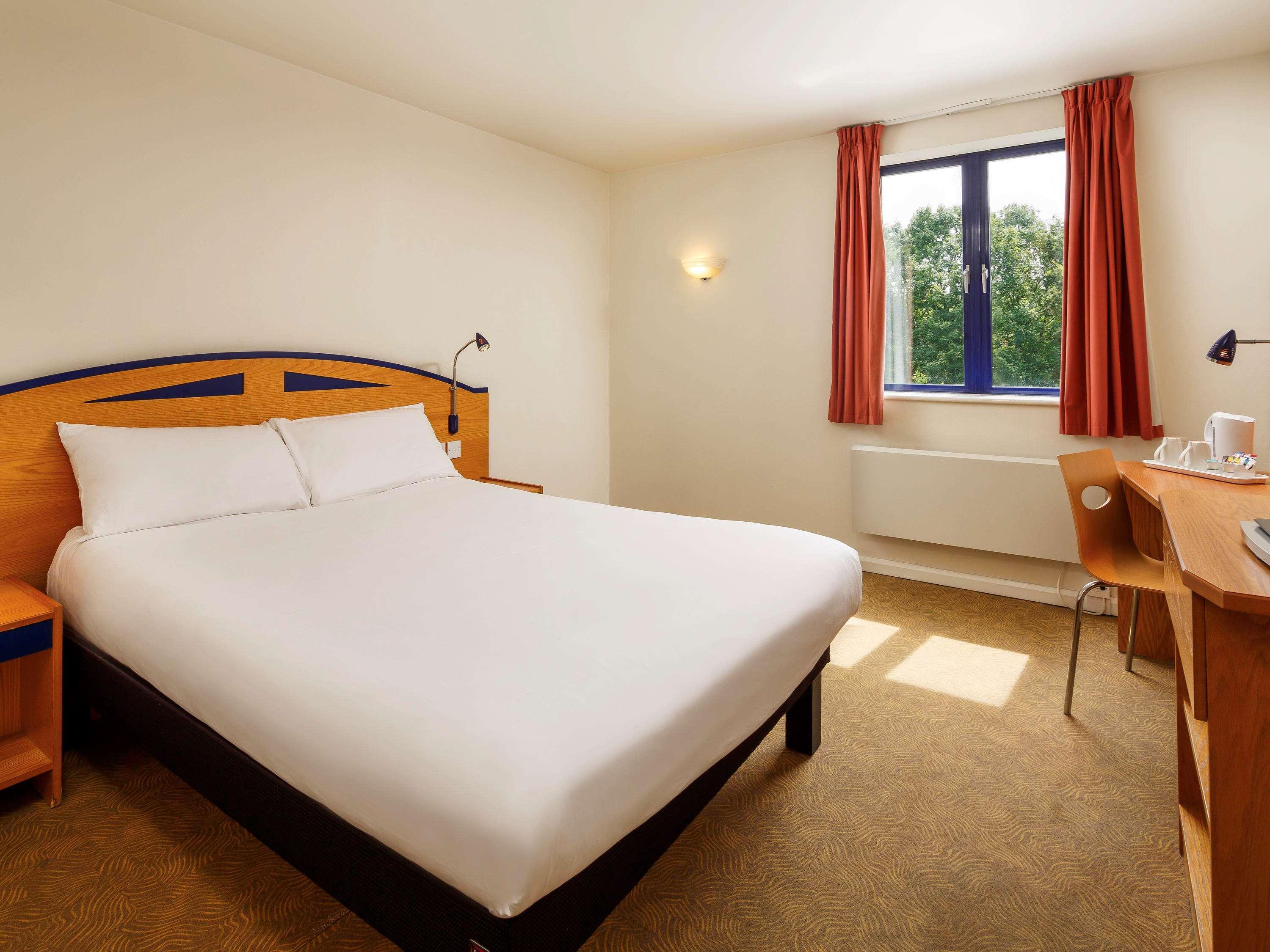 Ibis Wellingborough Hotel Eksteriør billede