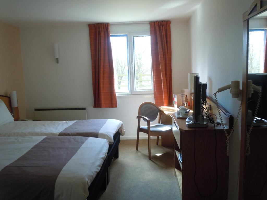 Ibis Wellingborough Hotel Eksteriør billede