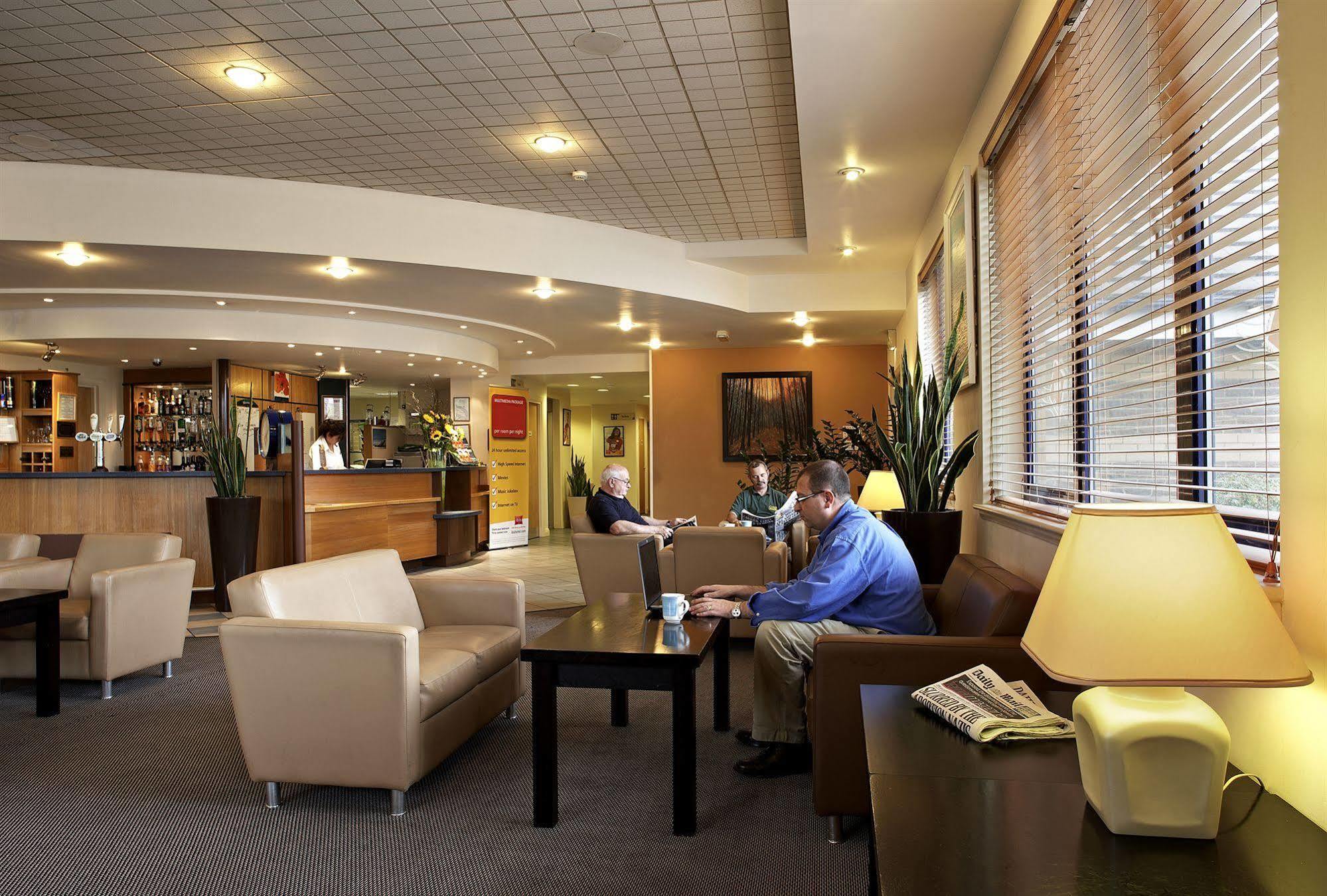 Ibis Wellingborough Hotel Eksteriør billede
